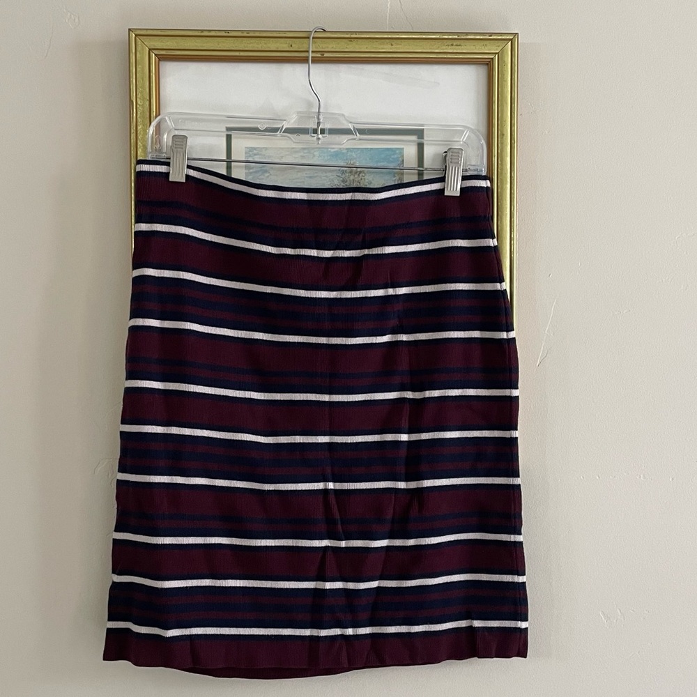 Medium/Large Striped Knit Skirt